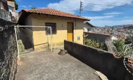 Casa à venda no bairro Santo André - Poços de Caldas/MG
