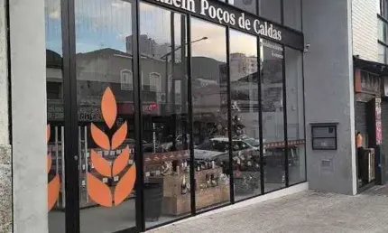 Salão comercial para alugar no bairro Centro - Poços de Caldas/MG