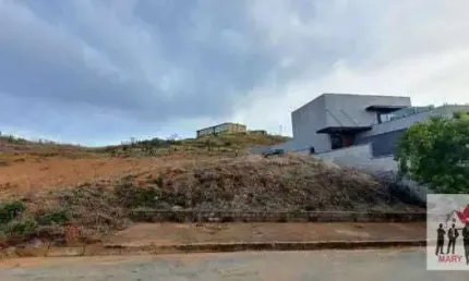 Terreno à venda no bairro Jardim Europa - Poços de Caldas/MG