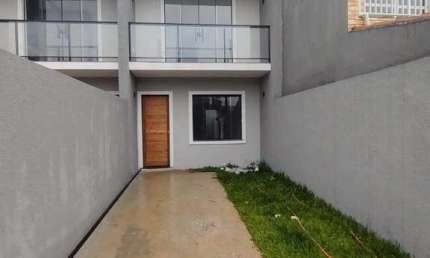 Vendo ótimo sobrado na planta localizado no bairro Umbara´