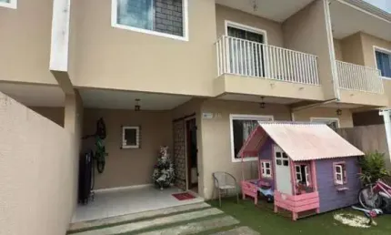 Vendo Sobrado  em Condomínio no Cachoeira Araucária