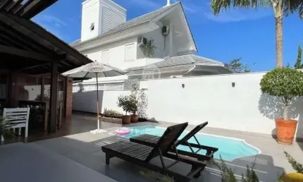 Casa com 3 quartos à venda na Rua das Camélias, 1, Pedra Branca, Palhoça