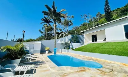 Casa com 3 quartos à venda na Rua Vinte, 1, Praia de Fora, Palhoça