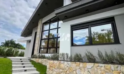 Casa com 3 quartos à venda na Rua das Cambiúnas, 1, Pedra Branca, Palhoça