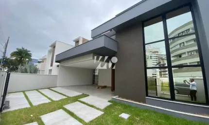 Casa com 3 Dormitórios sendo 1 suíte na Pedra Branca