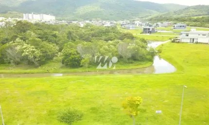 Lote exclusivo no condomínio reserva da pedra  300m²