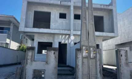 Sobrado Geminado com 3 quartos 1 suíte - Nova Palhoça