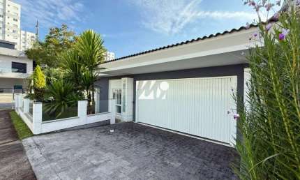 Casa com 3 quartos à venda na Rua das Cambiúnas, 1, Pedra Branca, Palhoça