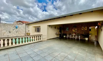 Casa dos Sonhos com Piscina e Espaço Gourmet – Pronta para Morar e Aproveitar!