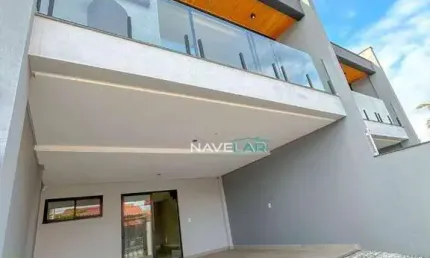 Lindo sobrado com 3 dormitórios em balneário piçarras