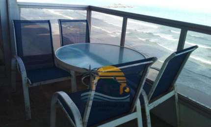 Apartamento em prédio frente a praia com 3 dormitórios 1 suíte 1 vaga na Praia das Pitangueiras AP55676V