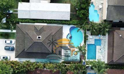 Casa em condomínio fechado 5 suítes 5 vagas piscina na Enseada