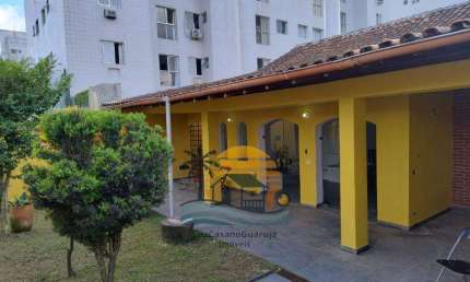 Casa com edícula 4 dormitórios lado praia na Enseada