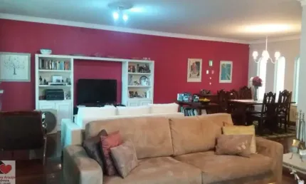Aceita permuta menor valor casa térrea com quatro vagas de garagem no melhor do jardim prudência !
