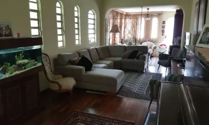 SOBRADO COM FINO ACABAMENTO NO MELHOR DA VILA MASCOTE !