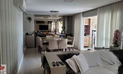 APARTAMENTO A VENDA COM VARANDA GOURMET, NO CAMPO BELO.