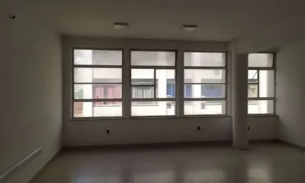 Centro -Sala Comercial, 2 banheiros, 100m², Venda/Locação por R$ 420.000/R$ 2.500