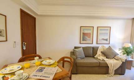 Jardim Europa FLAT com 42 m2 1 dormitório com varanda 1 vaga esquina c/ Brigadeiro Faria Lima