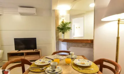 Flat na Brigadeiro Faria Lima com 42 m2 1 dormitório com varanda 1 vaga totalmente mobiliado