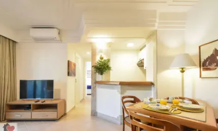 Flat no Jardim Europa com 42 m2 1 dormitório com varanda 1 vaga esquina c/ Brigadeiro Faria Lima
