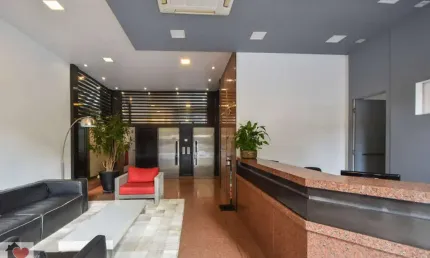 Flat mobiliado no miolo do Itaim Bibi com 42 m2 1 dormitório com varanda 1 vaga