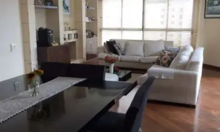 CONFORTÁVEL APARTAMENTO COM FINO ACABAMENTO, NO MELHOR DA VILA MASCOTE!
