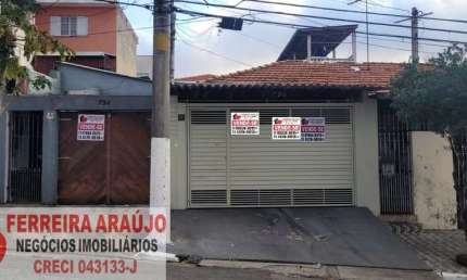 Duas casas a venda no mesmo terreno, no melhor da Vila Santa Catarina!