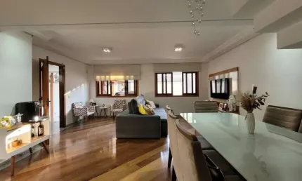 SOBRADO COM FINO ACABAMENTO NO MELHOR DO JARDIM PRUDÊNCIA!