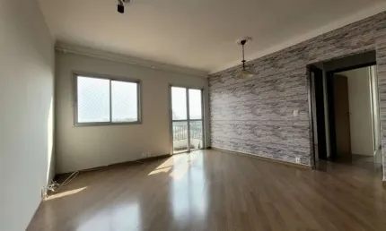 CONFORTAVEL APARTAMENTO COM DUAS VAGAS DE GARAGEM, NO MELHOR DA VILA SANTA CATARINA!