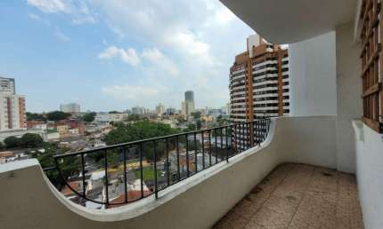 APARTAMENTO COM DUAS VAGAS DE GARAGEM, NO MELHOR DA VILA MASCOTE !