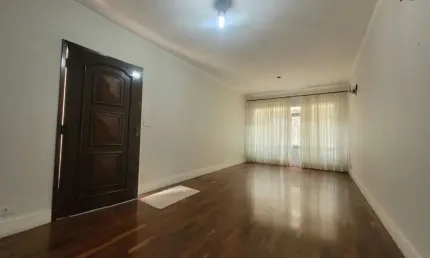 Confortavel sobrado a venda na região da vila mascote.