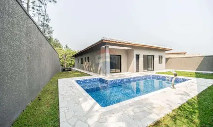 Casa a venda na Granja Viana de 3 Quartos por  R$ 1.375.000,00 no Residencial Gramado