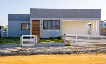 LINDA E EXCLUSIVA CASA NO CONDOMÍNIO CHÁCARAS DE CARAPIBUS