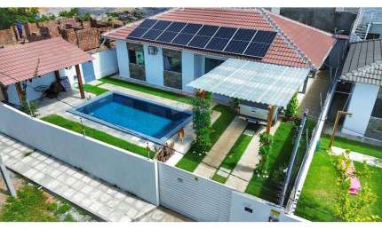 Seu Refúgio no Paraíso! Casa Mobiliada com Piscina a Venda na Praia de Carapibus - Conde/PB