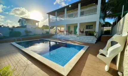 Casa com terreno 15x30 com 4 quartos em Carapibus, próximo a praia em Conde PB.
