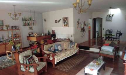 Lindo Sobrado à venda, com 300 m², Vila São João Batista, Jundiaí, SP