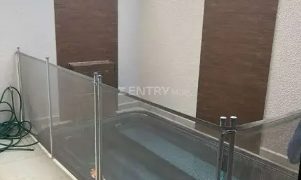 LINDO SOBRADO COM PISCINA EM CONDOMÍNIO. MEDEIROS, JUNDIAÍ-SP