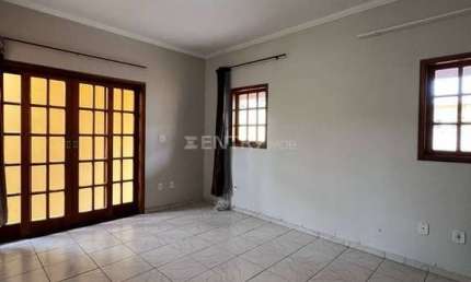 LINDA CASA TÉRREA NA PONTE SÃO JOÃO,  2 DORMITÓRIOS, 2 VAGAS, ÁREA GOURMET.  JUNDIAÍ-SP S,  3 BANHEIROS,