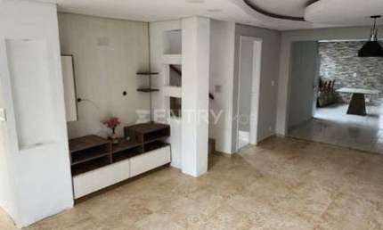 Sobrado à VENDA ou PERMUTA em Condomínio Fechado:CANTO DA NATUREZA,Jardim Shangai/Jundiaí.3 Dormitórios(sendo 1 suíte) 112M²,2 vagas,2 dormitórios com Ar condicionados. Os ambientes totalmente planeja