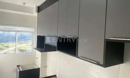 ÓTIMA OPORTUNIDADE! LINDO APARTAMENTO EM ANDAR ALTO,  2 DORMITÓRIOS,  SALA, COZINHA PLANEJADA,  VAGA COBERTA EM VÁRZEA PAULISTA-SP