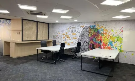 Sala comercial para locação com 141m², com depósito, 4 banheiros, ambientes privativos e espaços mobiliados e planejados Anhangabaú - Jundiai SP