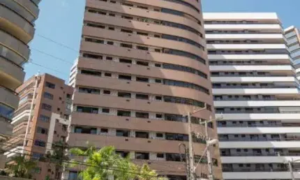 Apartamento à venda no Meireles de 210,95m², 03 suítes, 03 vagas de garagem.
