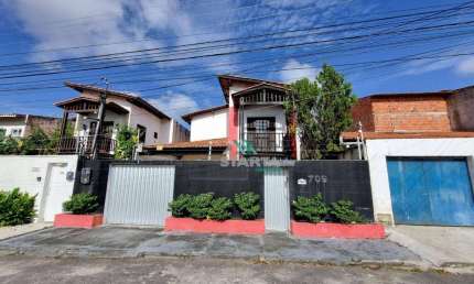 Casa com 4 quartos para alugar na Rua Maria Almeida, Messejana, Fortaleza