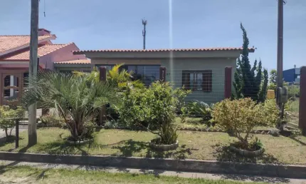 Casa 2 dormitórios à venda no bairro zona nova com 98 m² de área privativa - 1 vaga de garagem