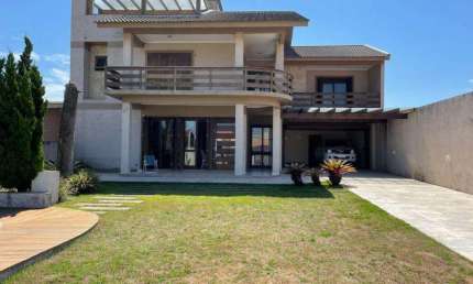 Sobrado/ Duplex 4 Dormitórios à venda no Bairro Zona Nova com 140 m² de área privativa - 2 vagas de garagem