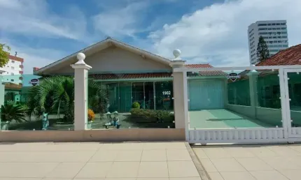 Casa 4 dormitórios à venda no bairro centro com 314 m² de área privativa - 3 vagas de garagem