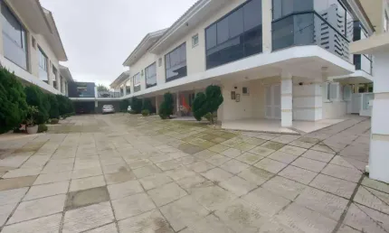 Sobrado/ duplex 3 dormitórios à venda no bairro centro com 125 m² de área privativa - 1 vaga de garagem