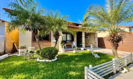 Casa 2 Dormitórios à venda no Bairro Indianópolis com 88 m² de área privativa - 2 vagas de garagem