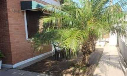 Casa 5 Dormitórios à venda no Bairro Centro com 154 m² de área privativa - 3 vagas de garagem