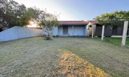 Casa 2 dormitórios à venda no bairro zona nova sul com 78 m² de área privativa